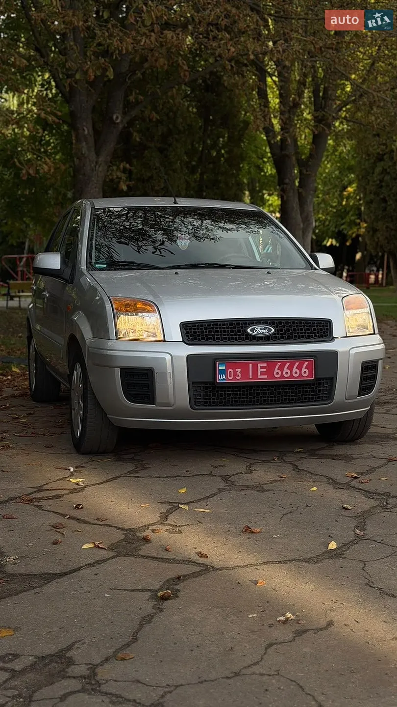 Ford Fusion, 2010