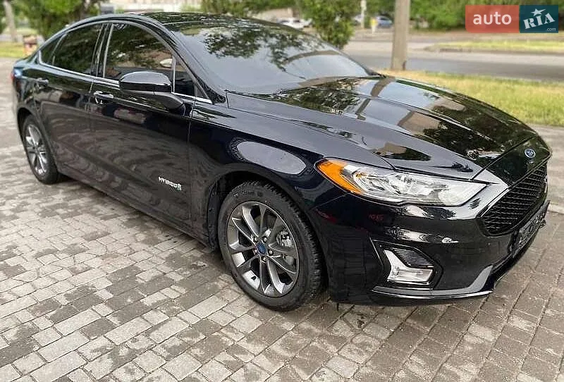 Ford Fusion, 2019