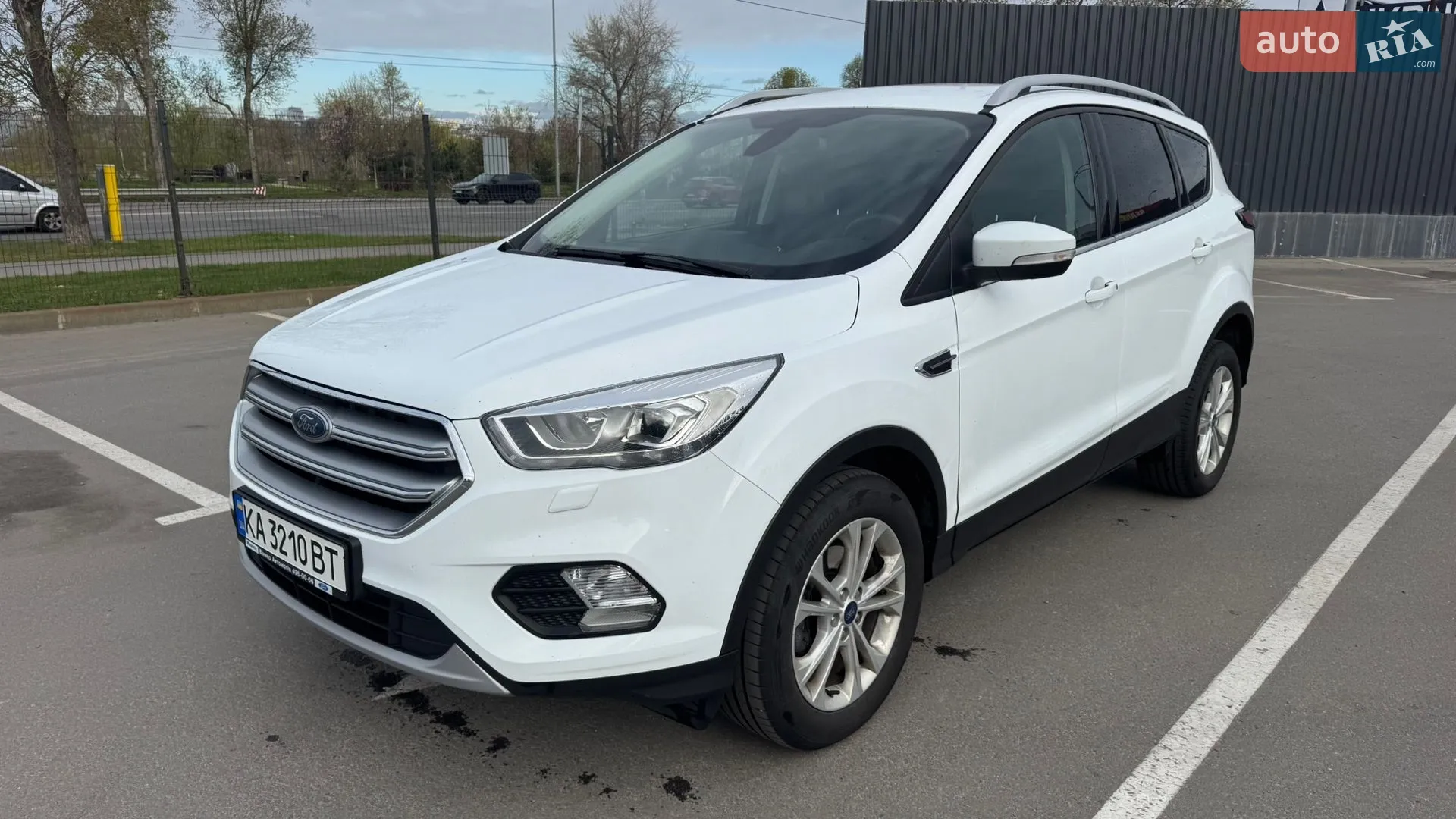 Ford Kuga, 2019