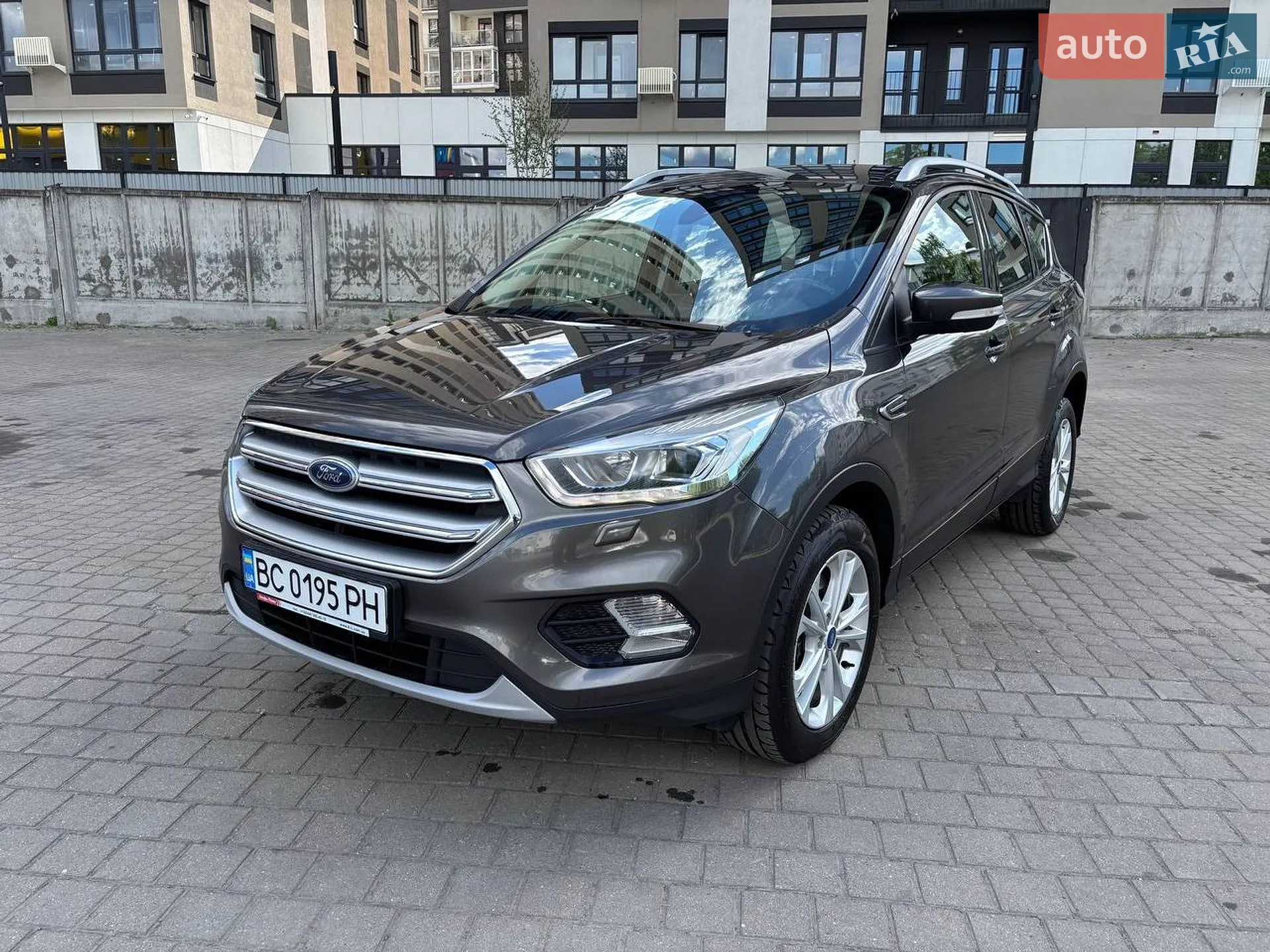 Ford Kuga, 2019