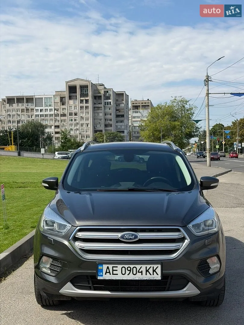 Ford Kuga, 2019