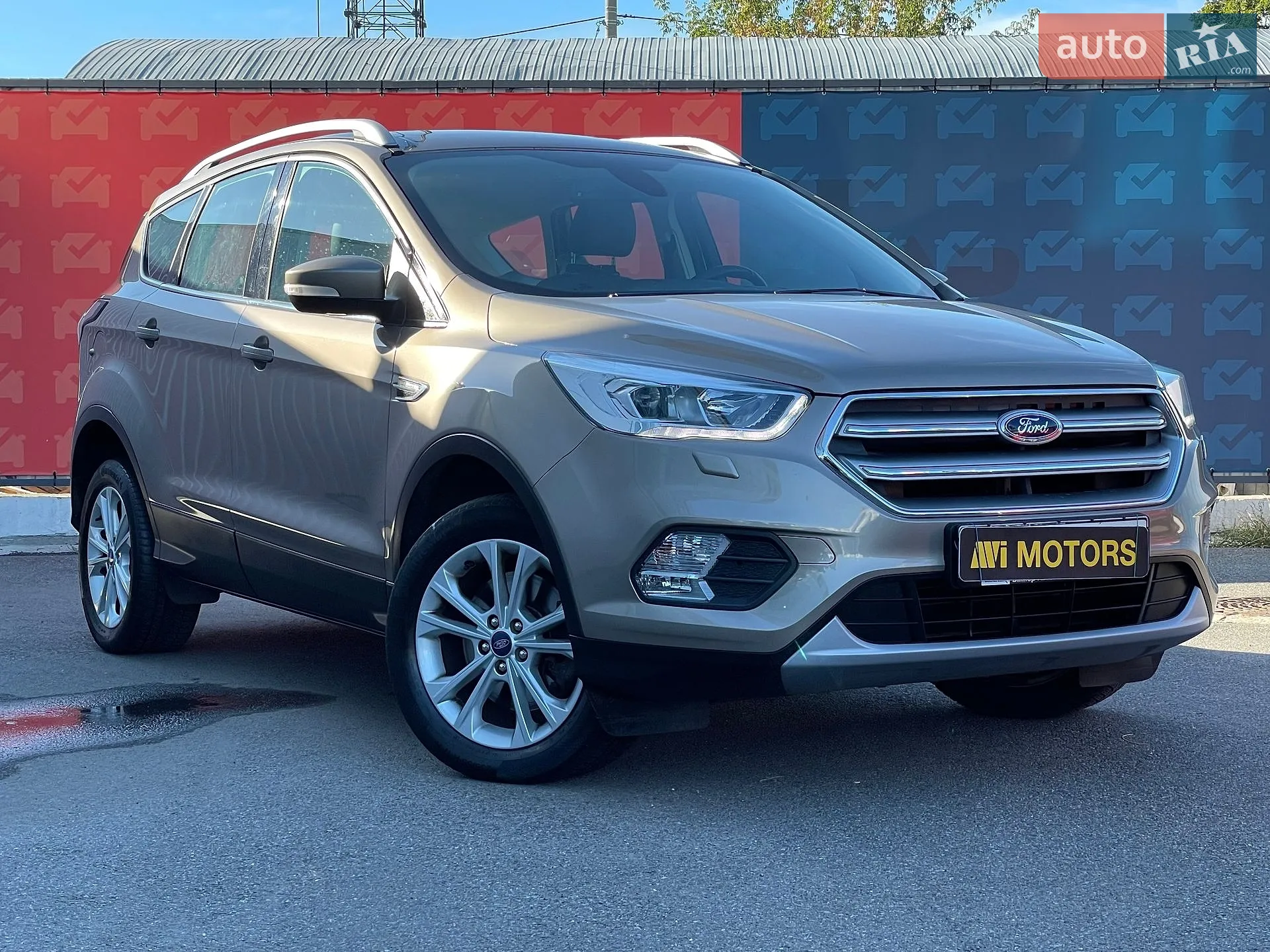 Ford Kuga 2019 — 1