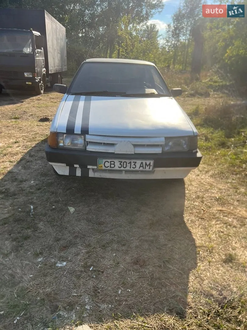 Ford Laser, 1985