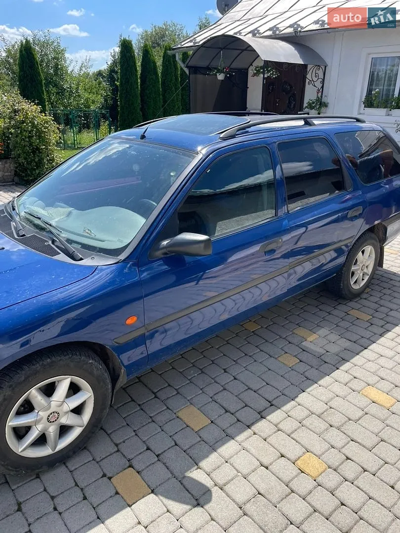 Ford Mondeo, 1993