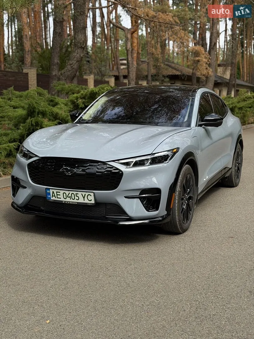 Ford Mustang Mach-E, 2025