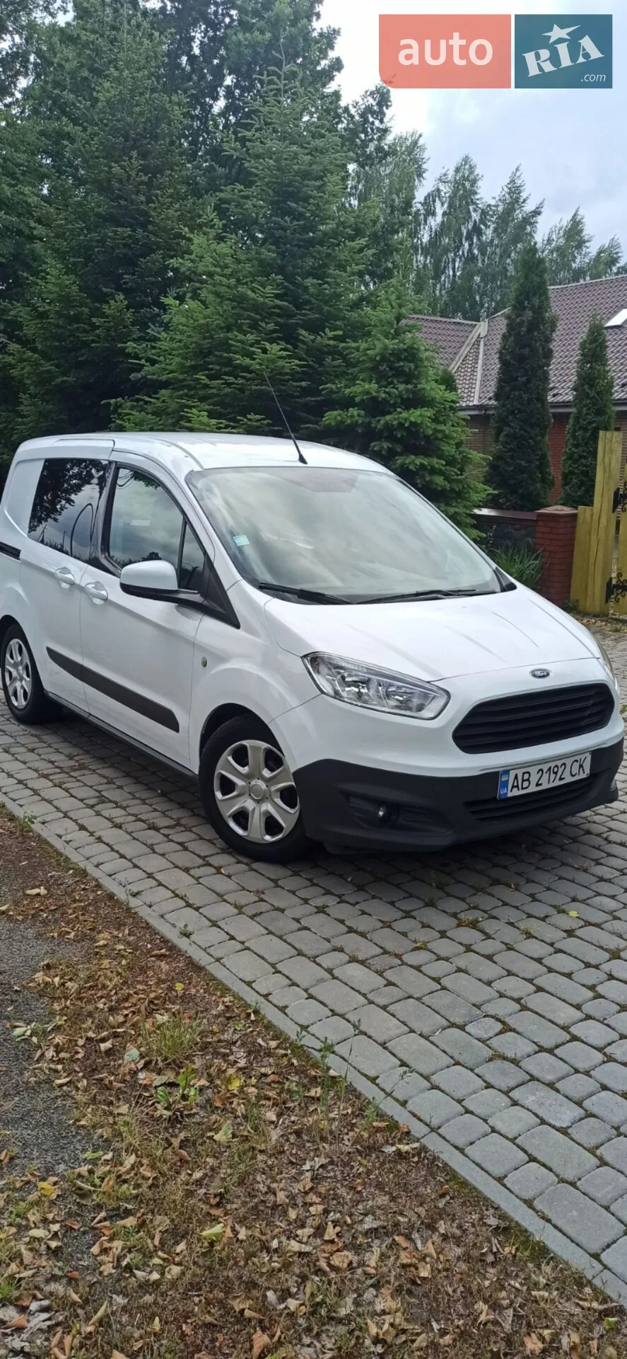 Ford Tourneo Courier, 2015