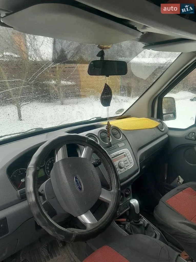Ford Transit Connect, 2010