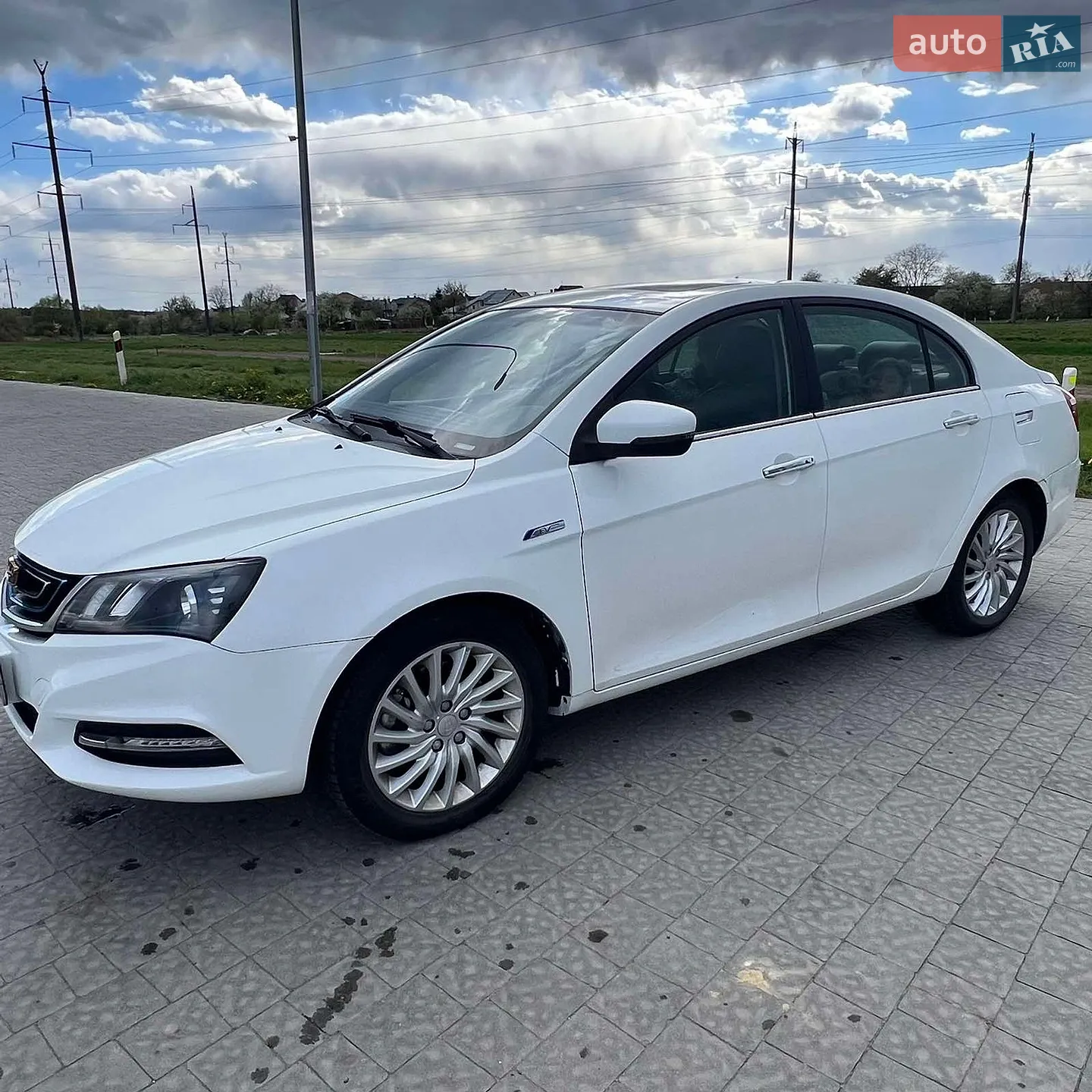 Geely Emgrand EV300, 2017