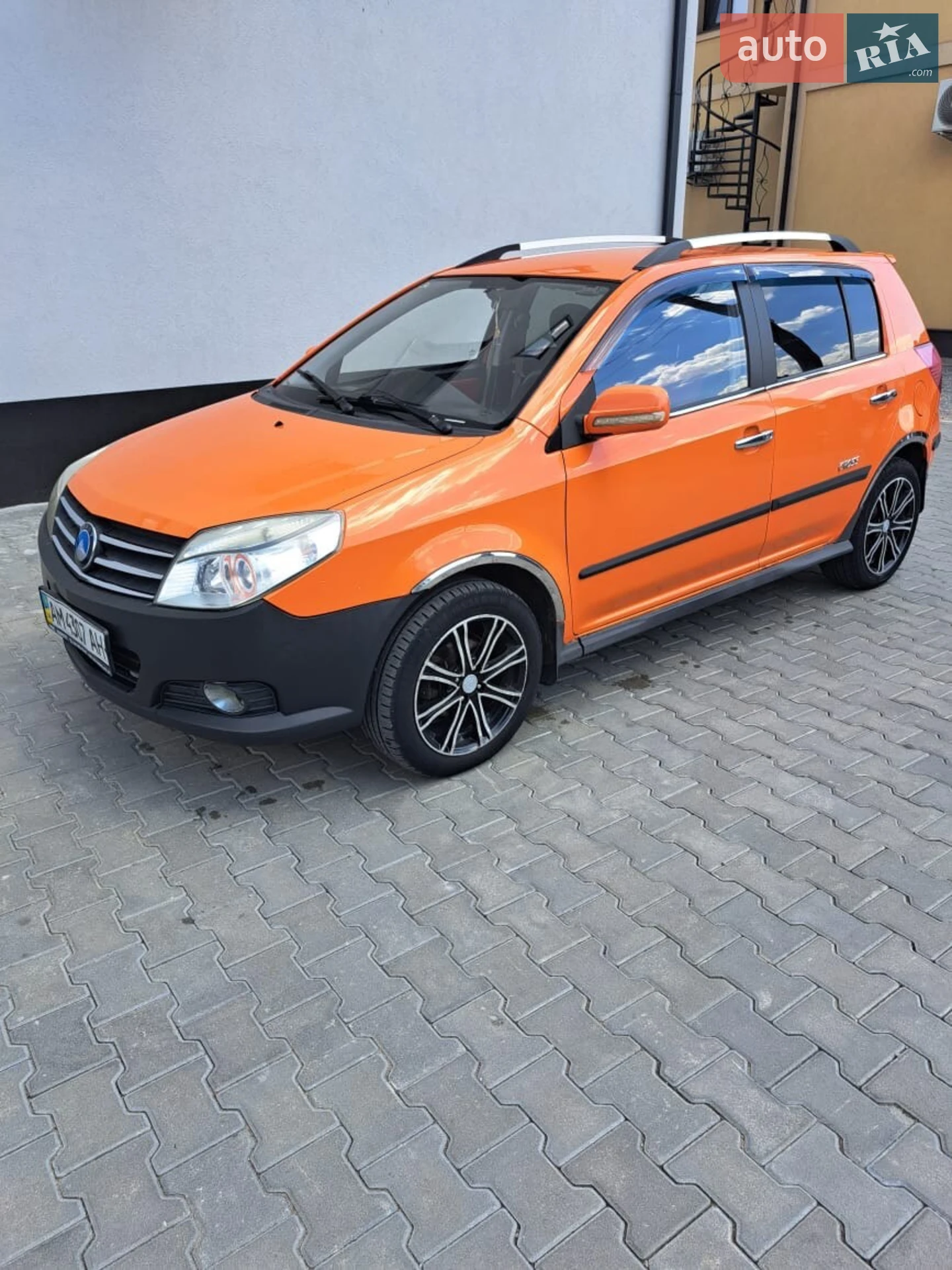 Geely MK Cross, 2012