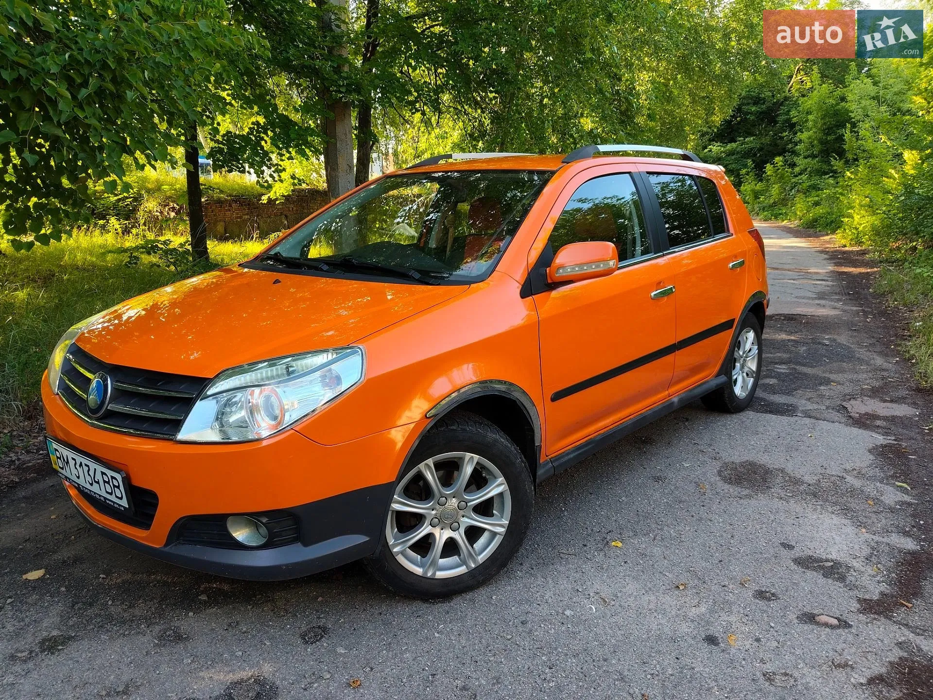 Geely MK Cross, 2013