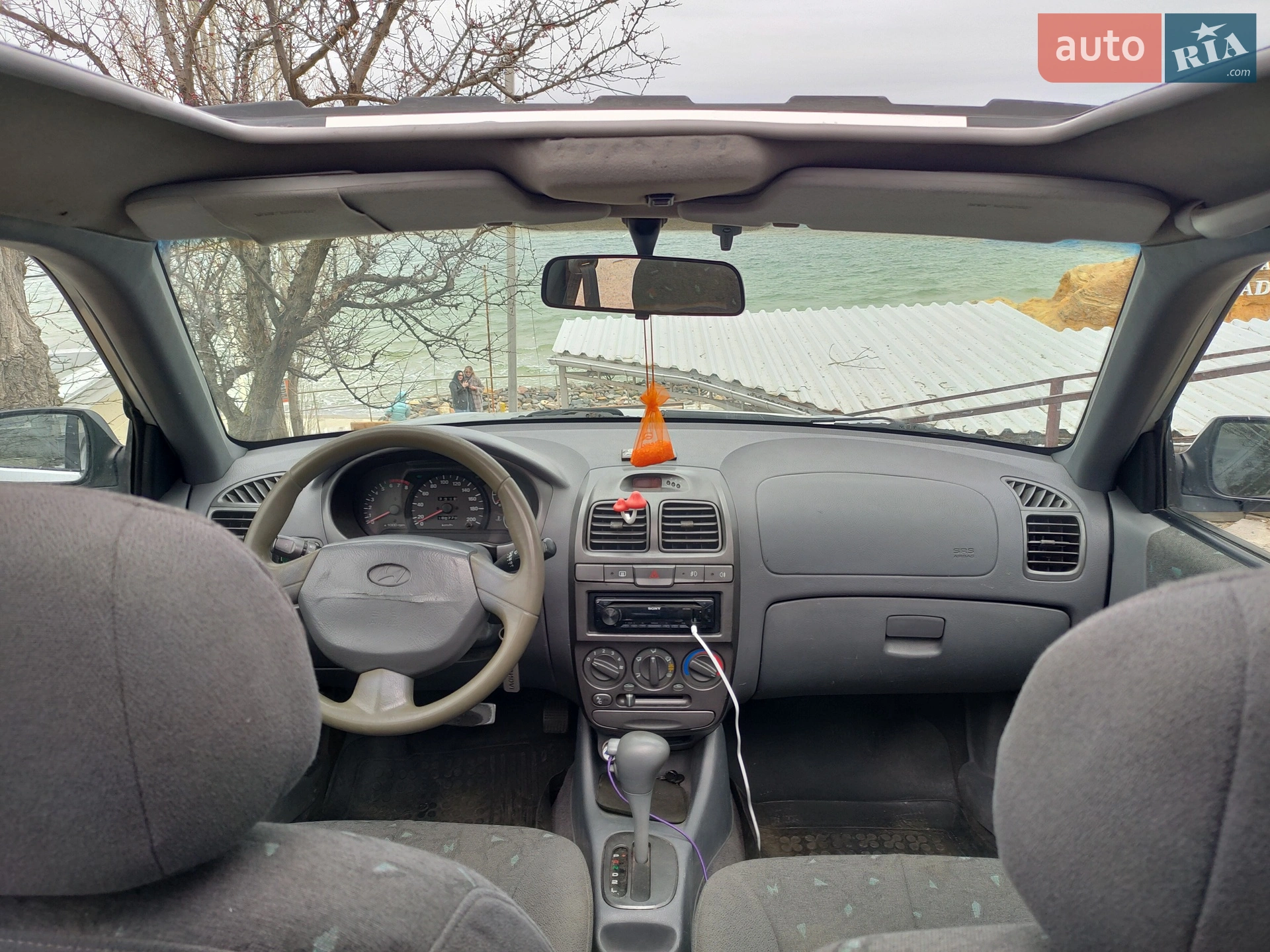 Hyundai Accent 2000 — 1