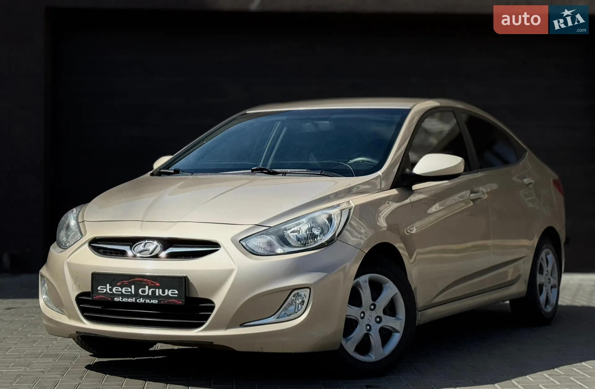 Hyundai Accent, 2011