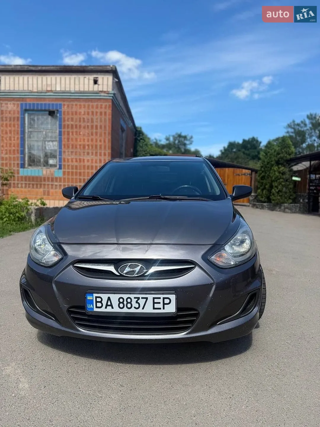 Hyundai Accent, 2011