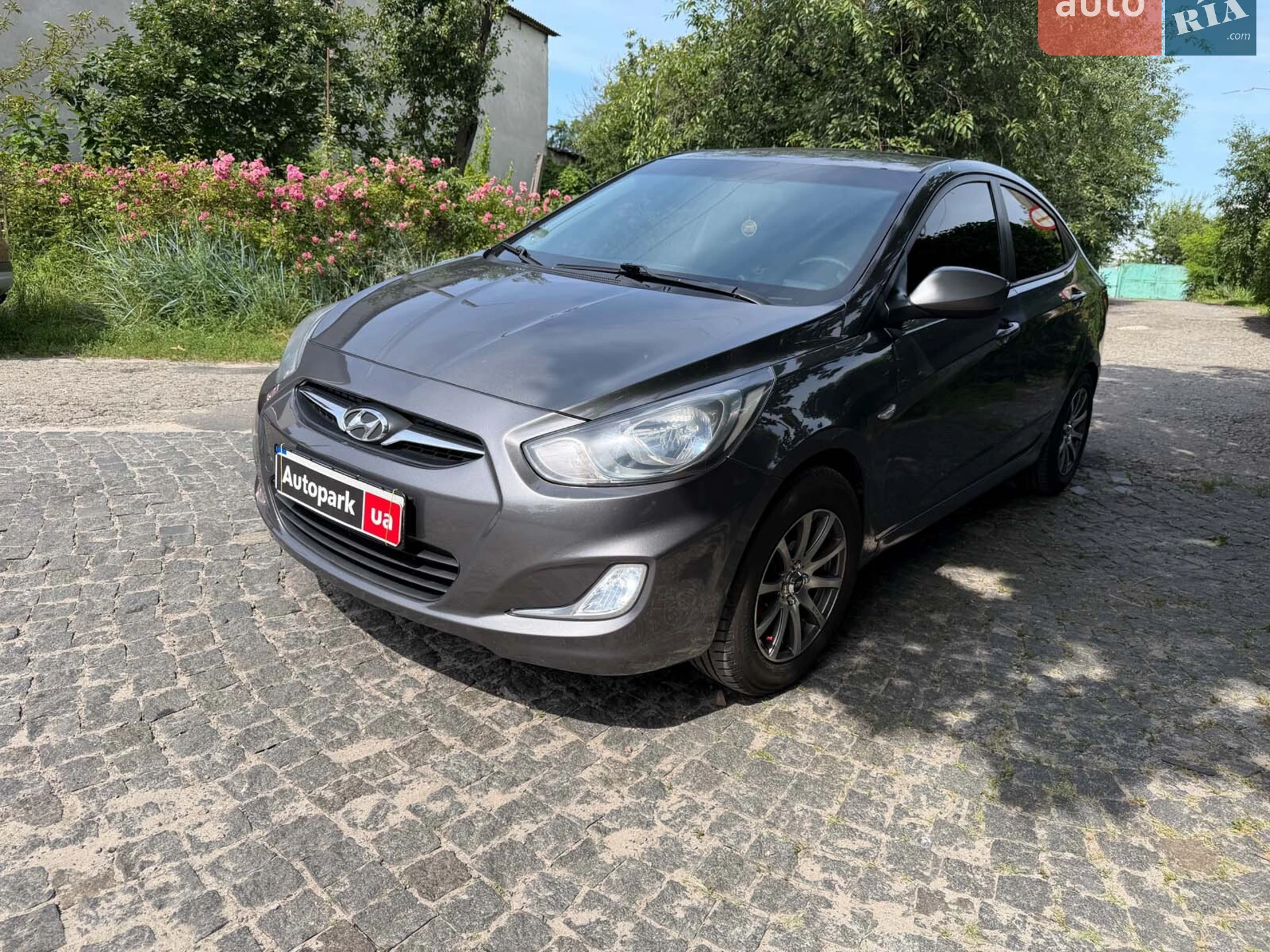 Hyundai Accent, 2011