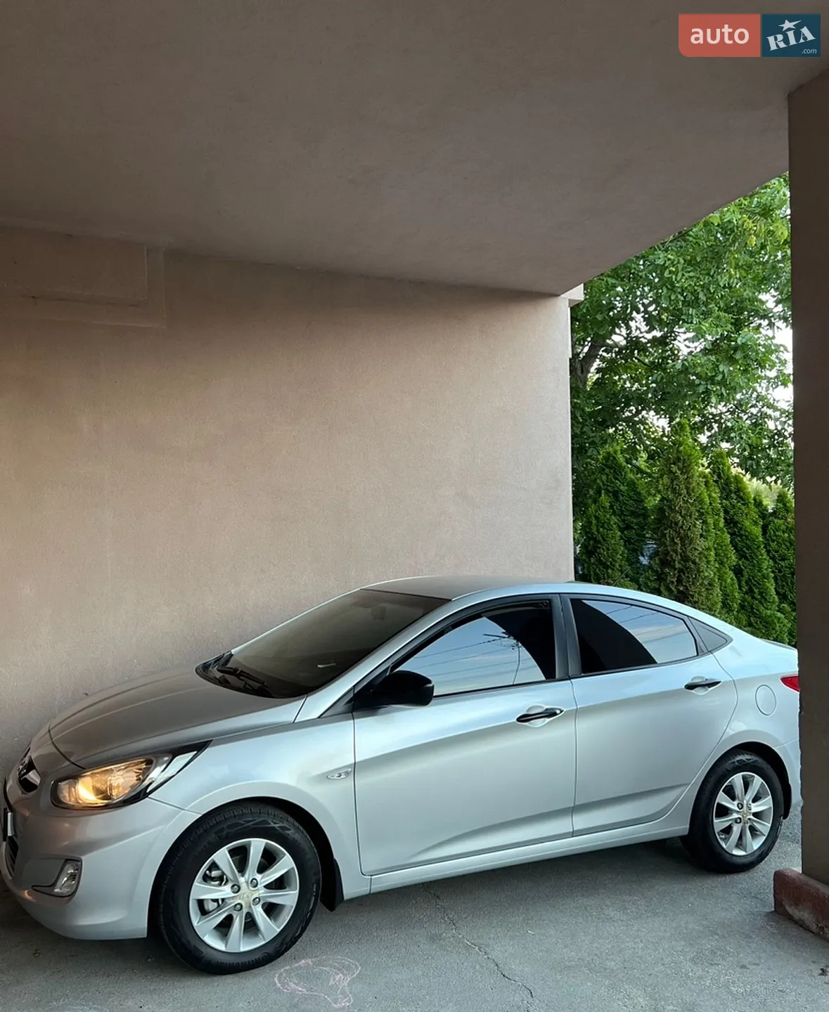 Hyundai Accent, 2011