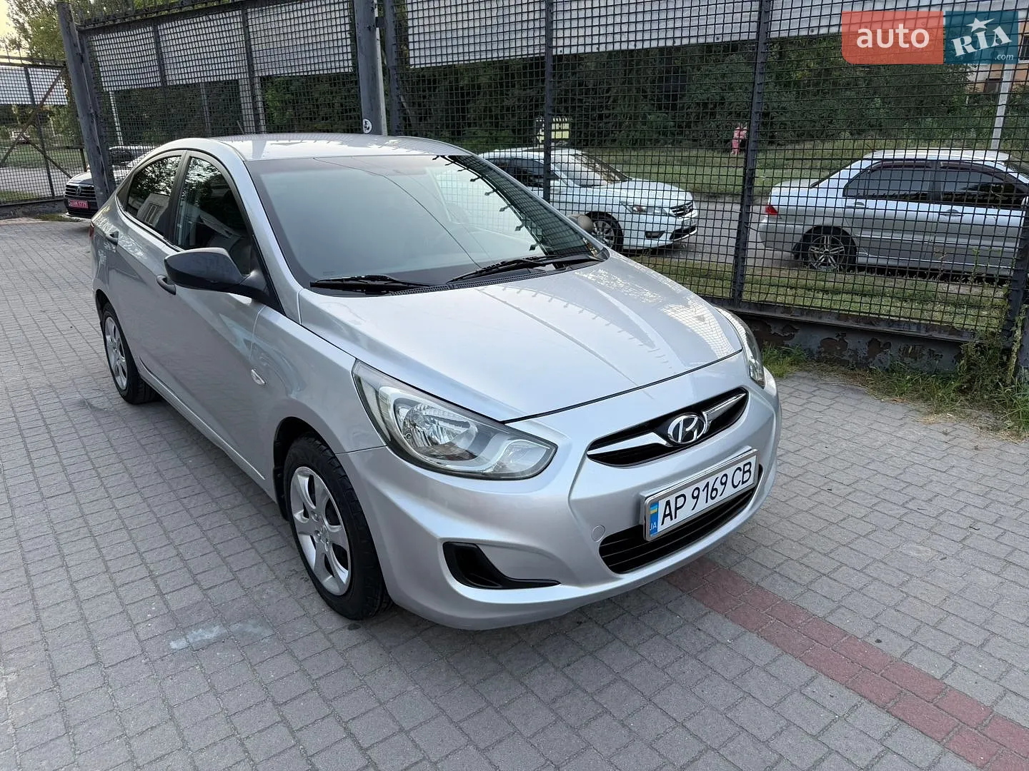 Hyundai Accent, 2011