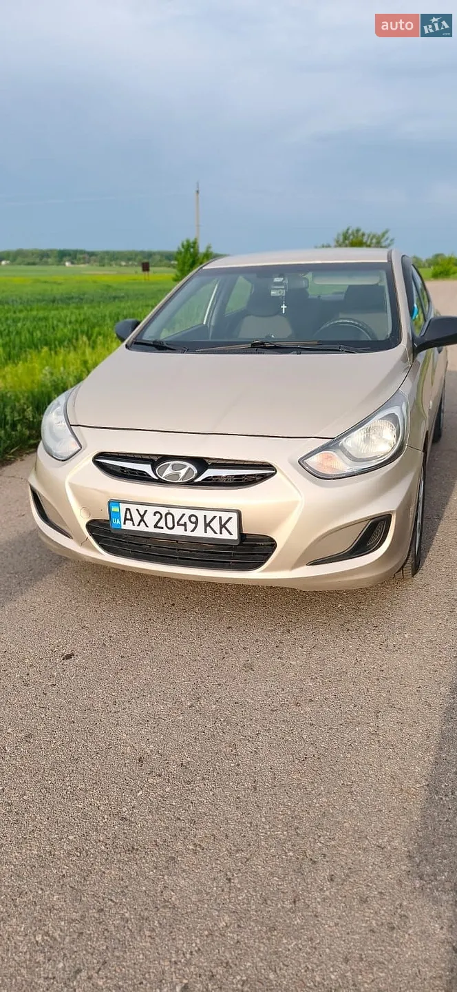 Hyundai Accent, 2013