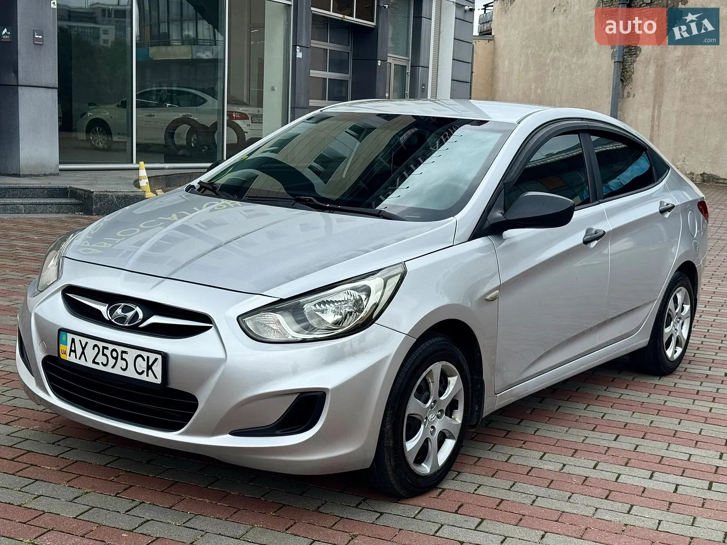 Hyundai Accent, 2011