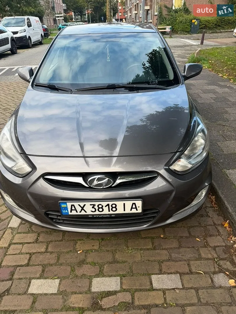 Hyundai Accent, 2013