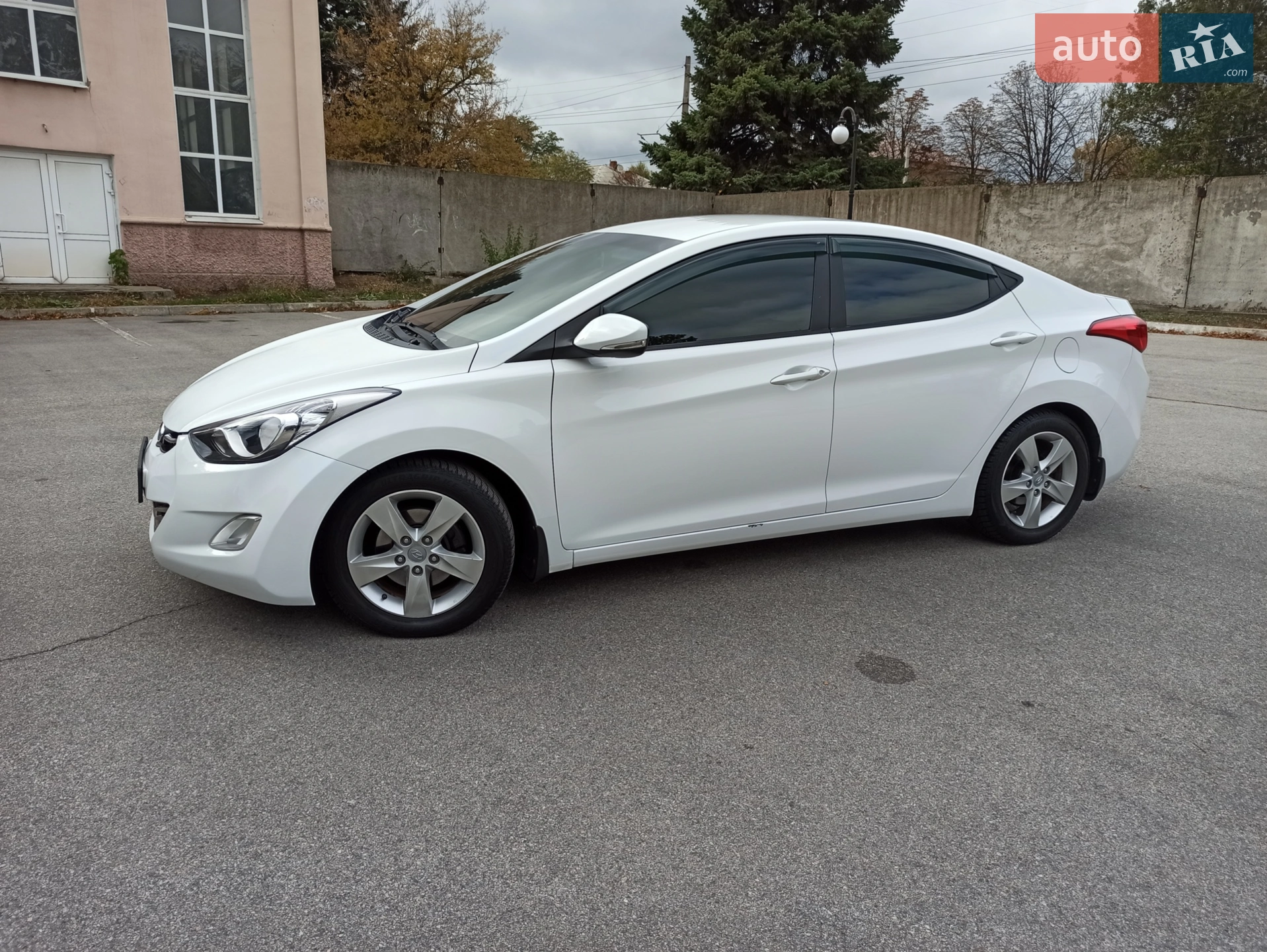 Hyundai Elantra, 2011