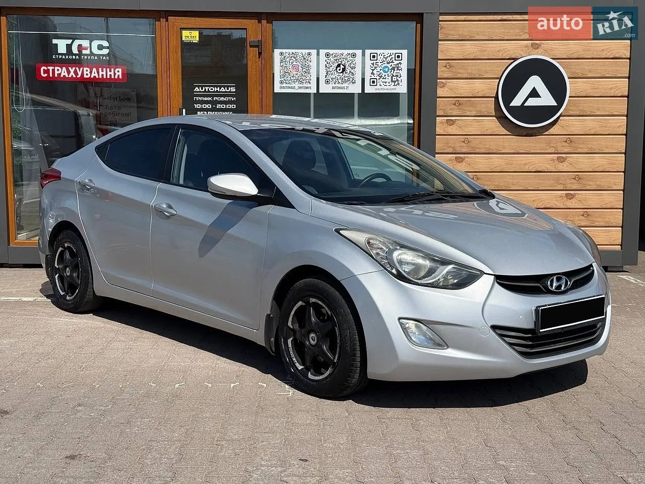 Hyundai Elantra, 2011