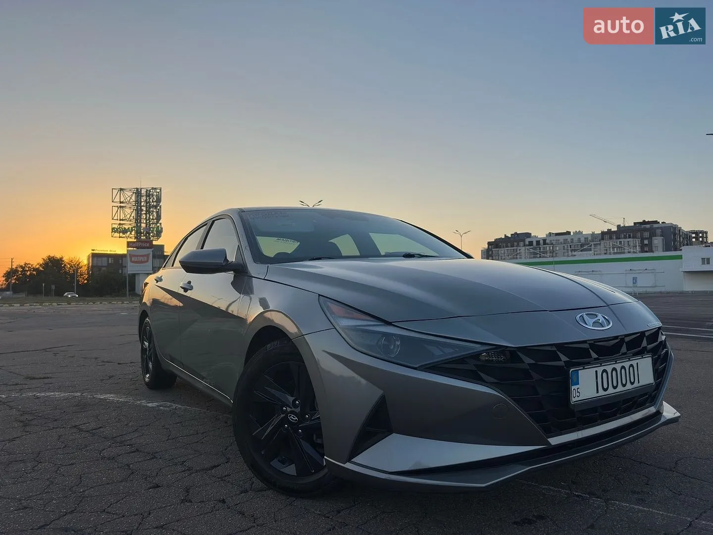 Hyundai Elantra, 2023