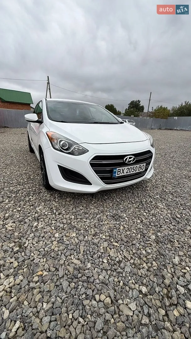 Hyundai Elantra, 2016