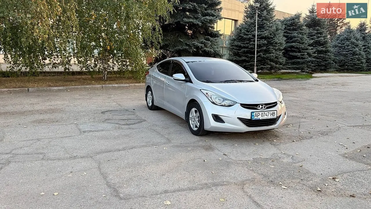 Hyundai Elantra, 2013