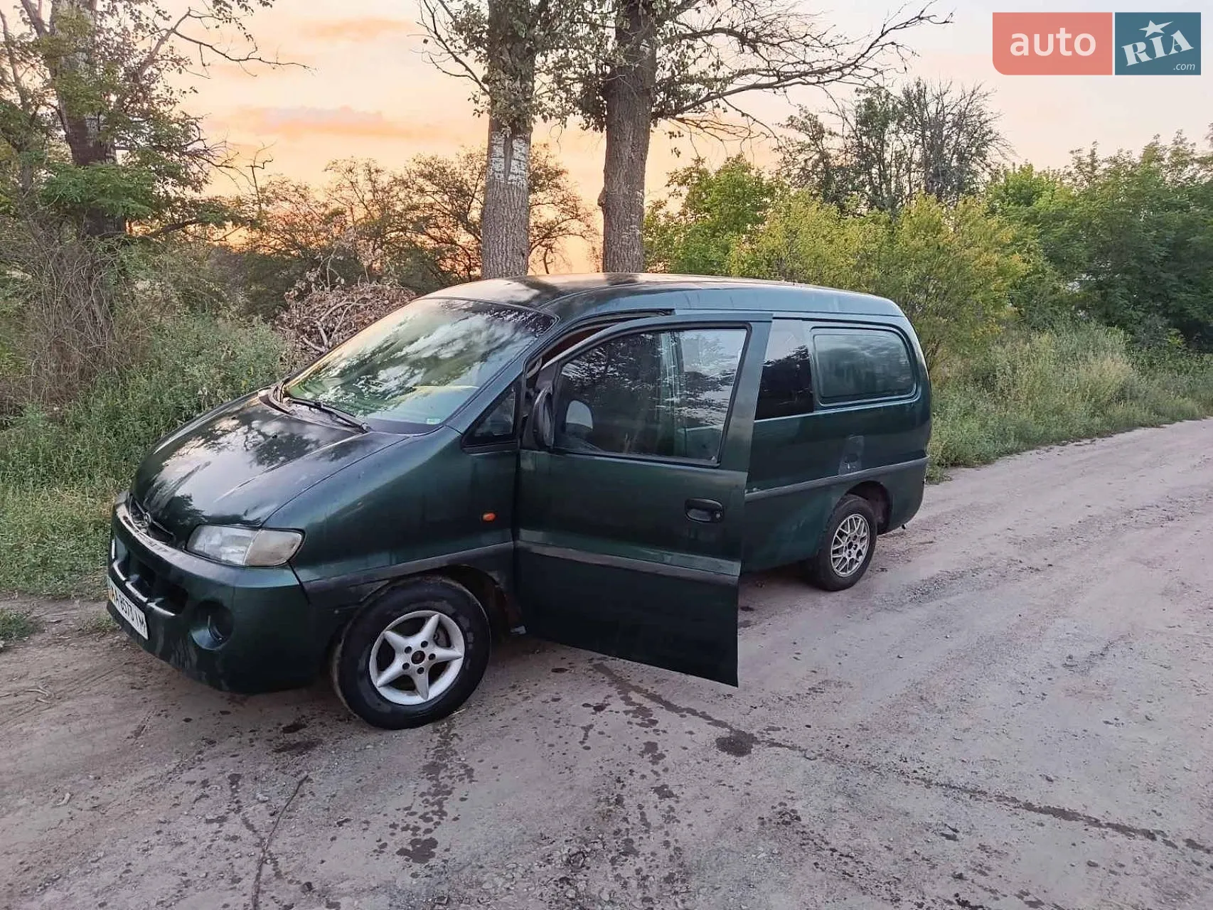 Hyundai H-1, 1998