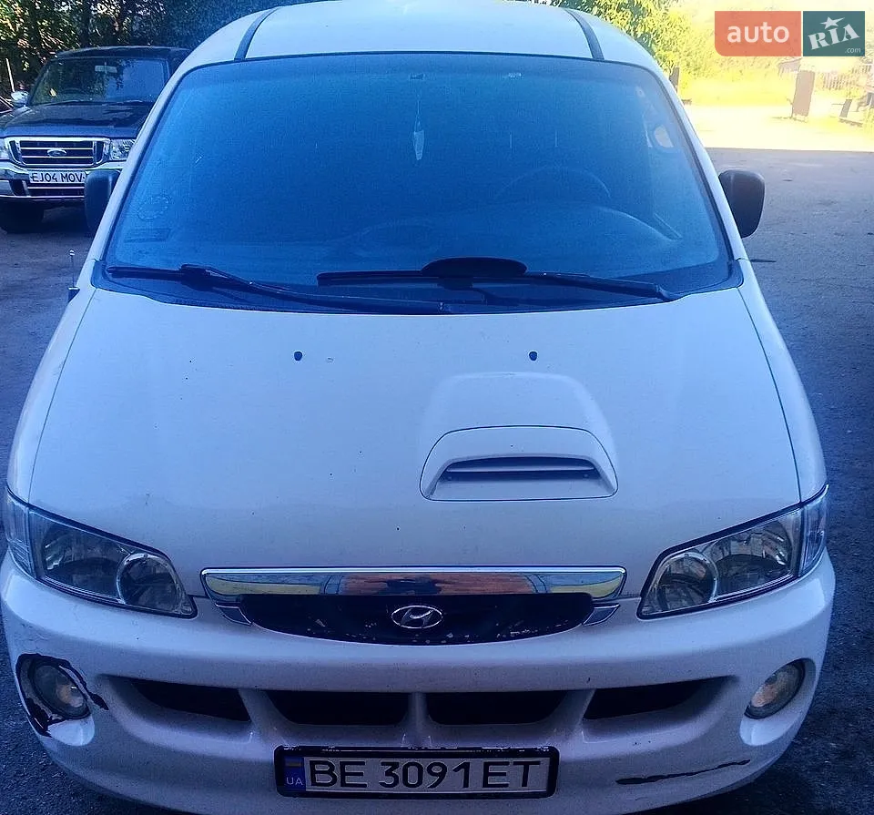 Hyundai H-1, 2002