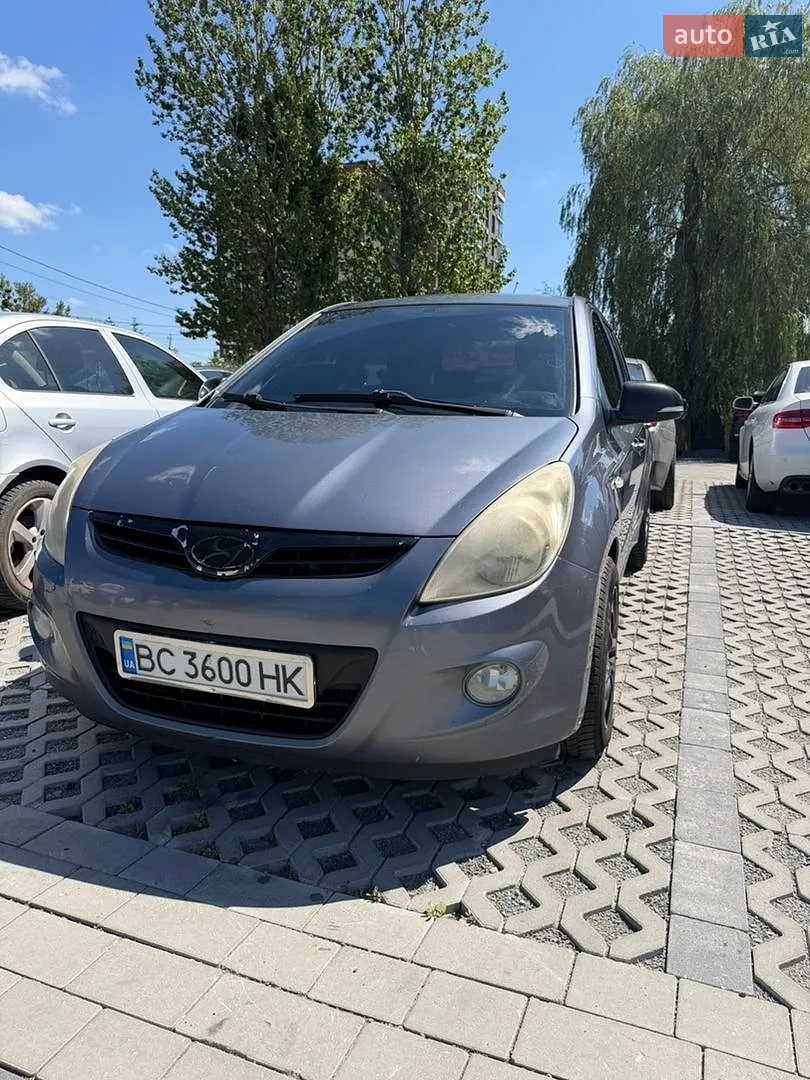 Hyundai i20, 2011