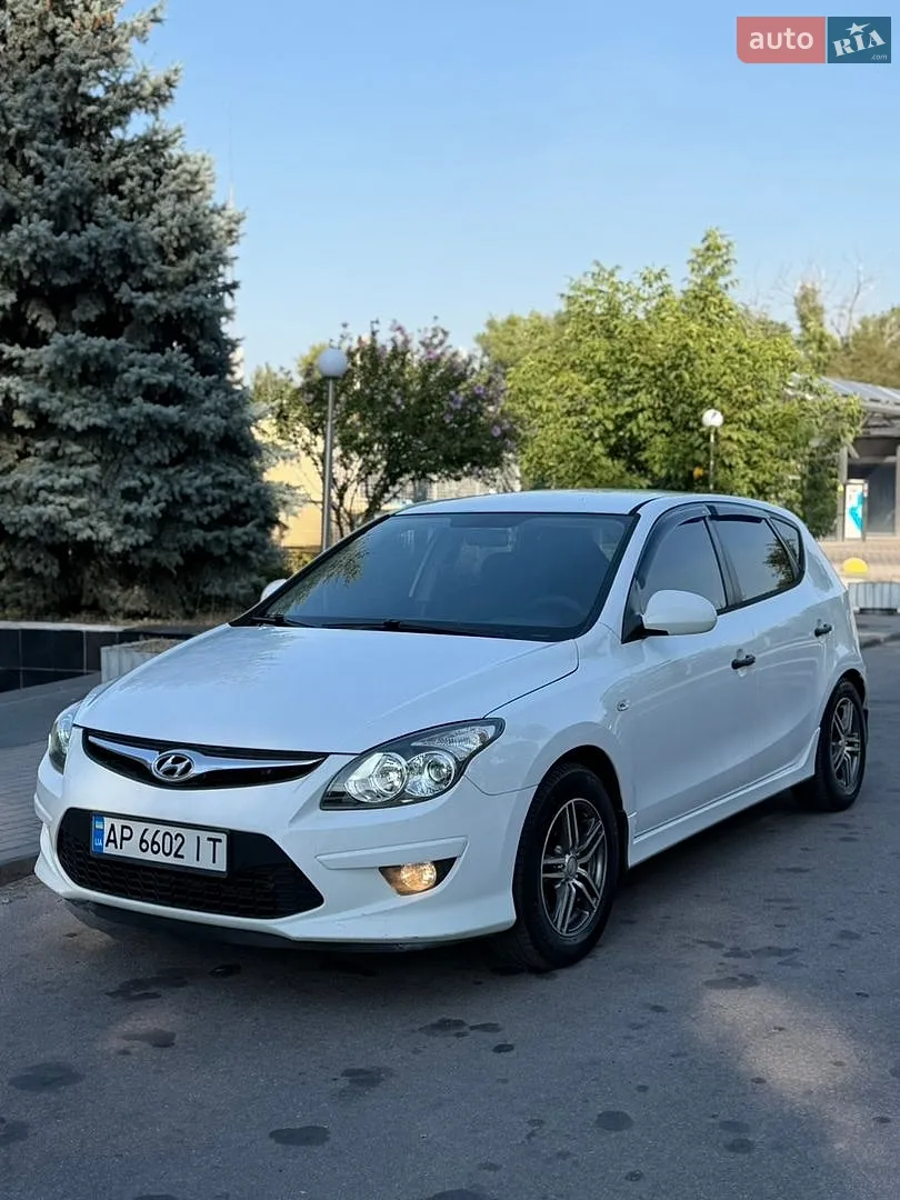 Hyundai i30, 2011