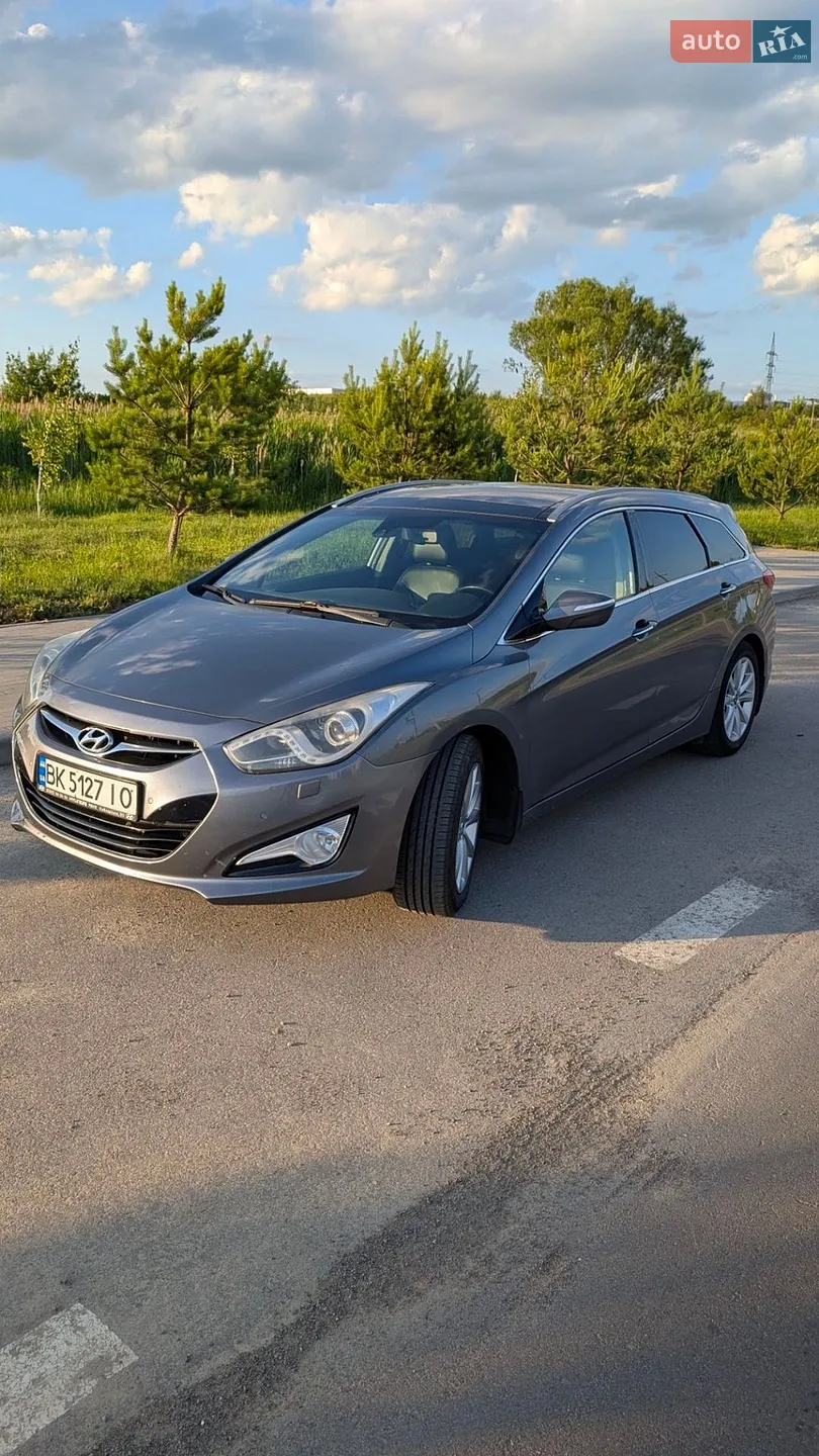 Hyundai i40, 2011