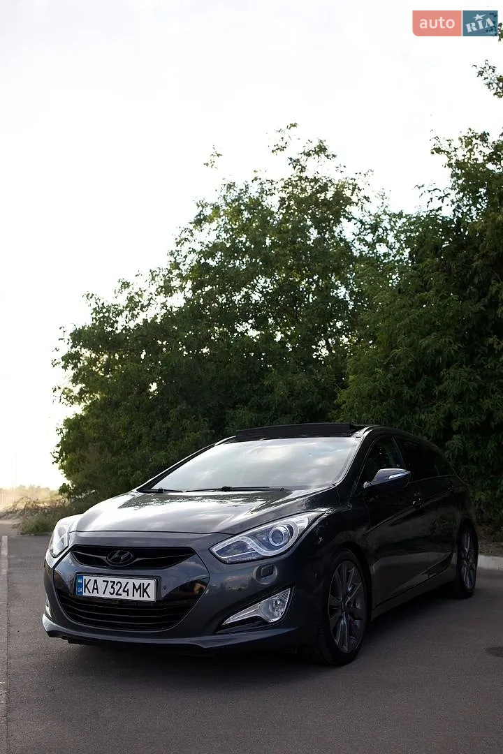 Hyundai i40, 2011