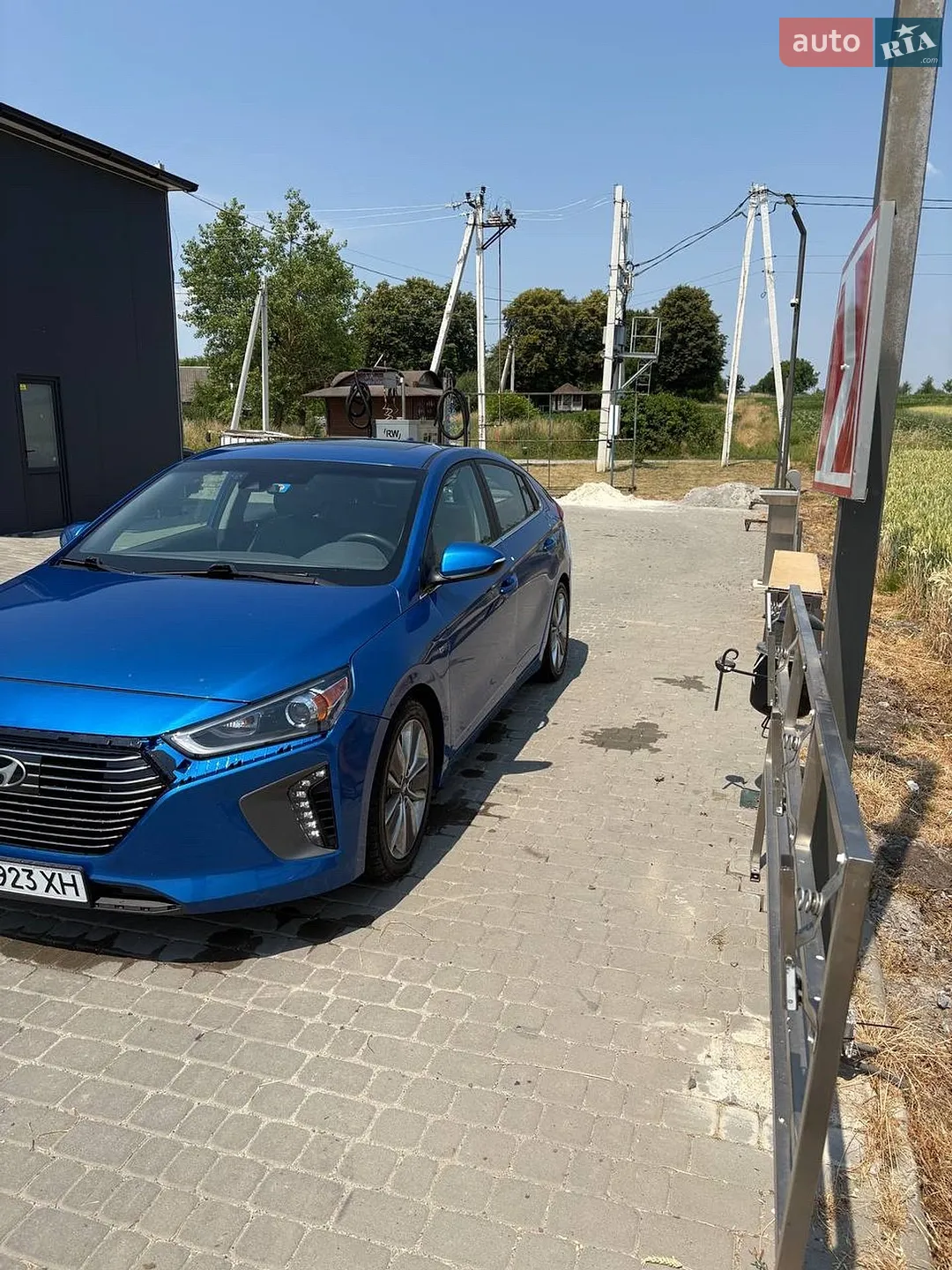 Hyundai Ioniq, 2016