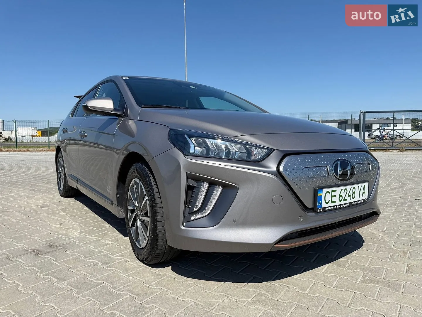 Hyundai Ioniq, 2022