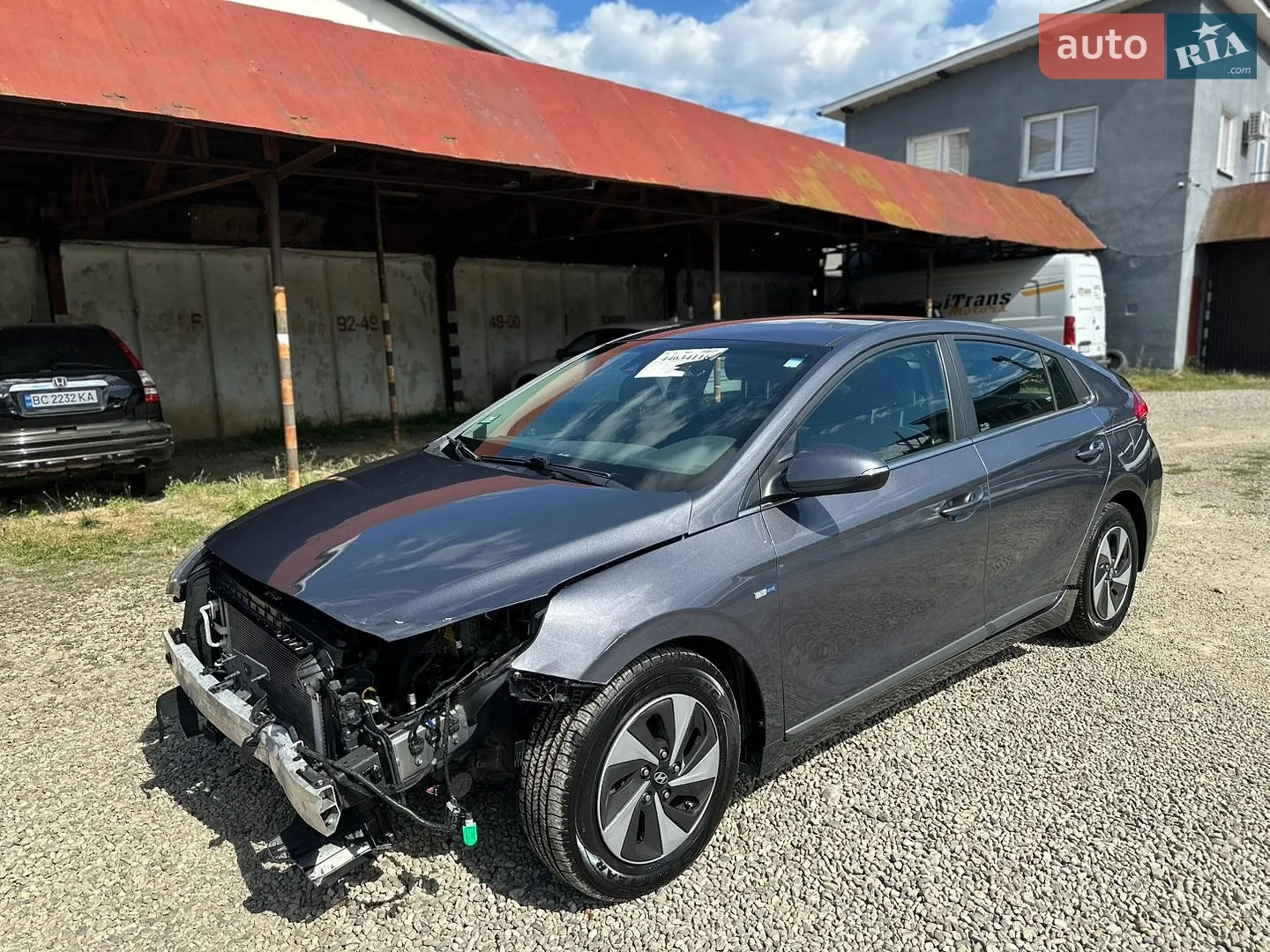 Hyundai Ioniq 2017 — 1