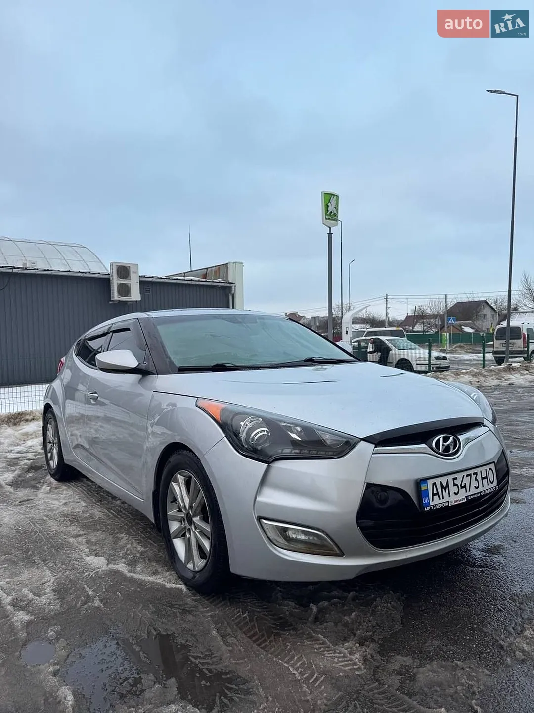 Hyundai Veloster, 2011