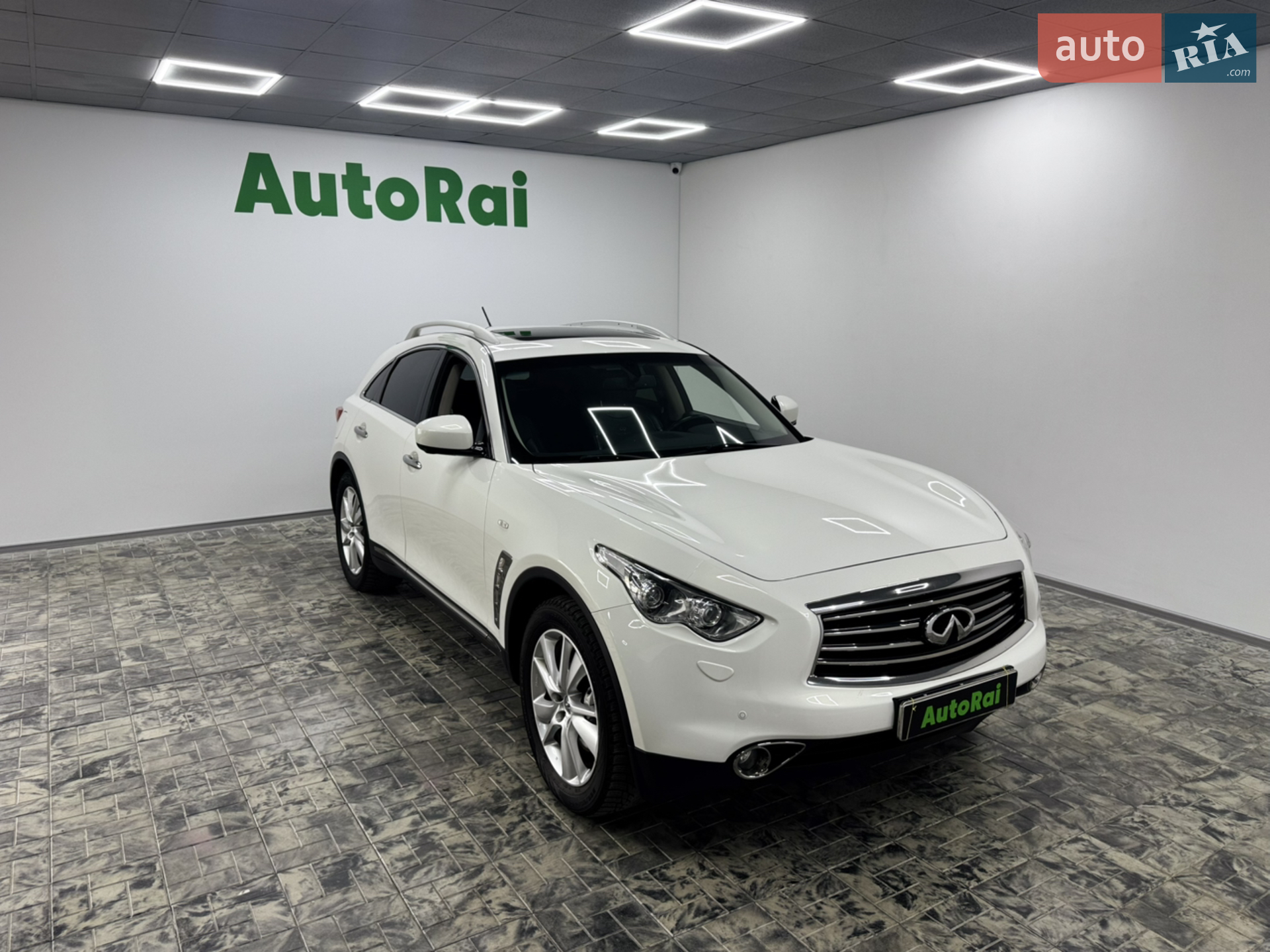 Infiniti FX 30, 2013