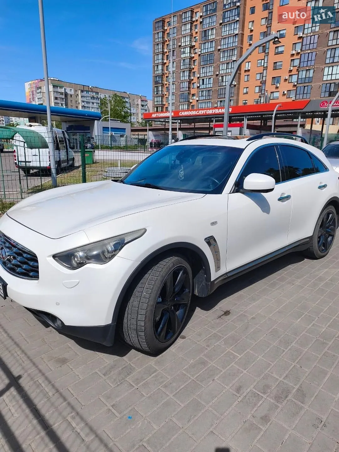 Infiniti FX 30, 2010