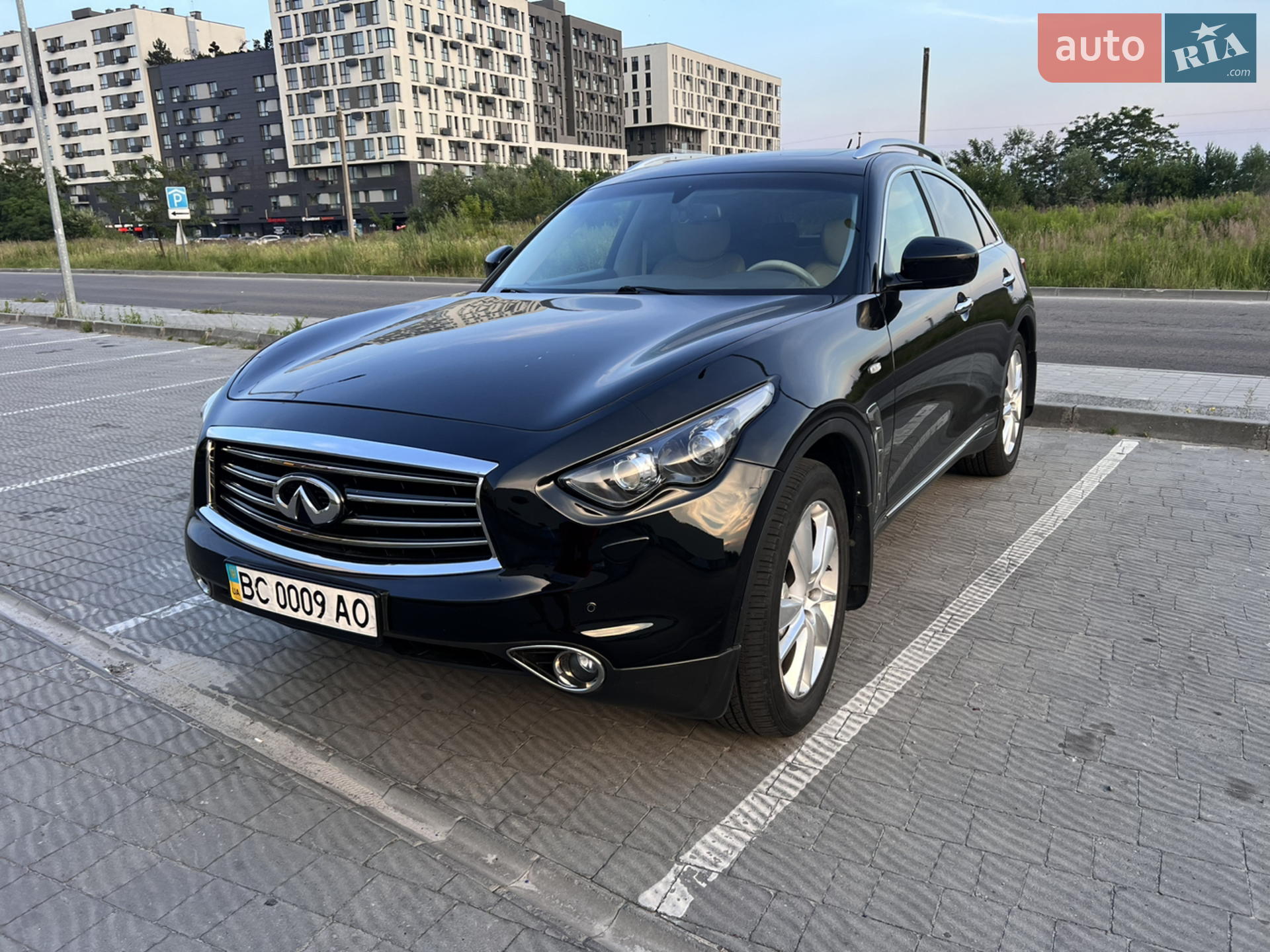 Infiniti FX 37, 2012