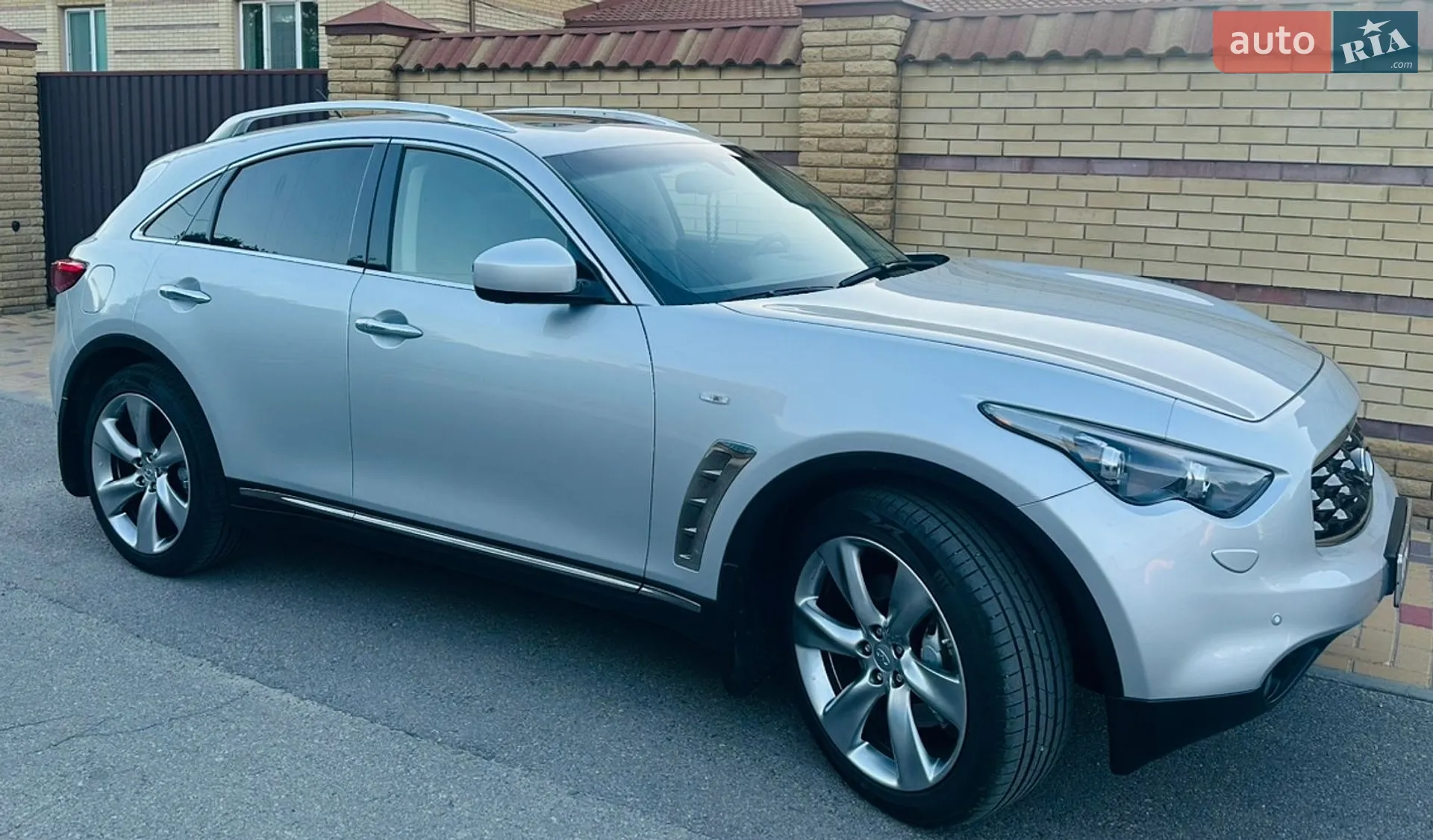 Infiniti FX 37, 2010