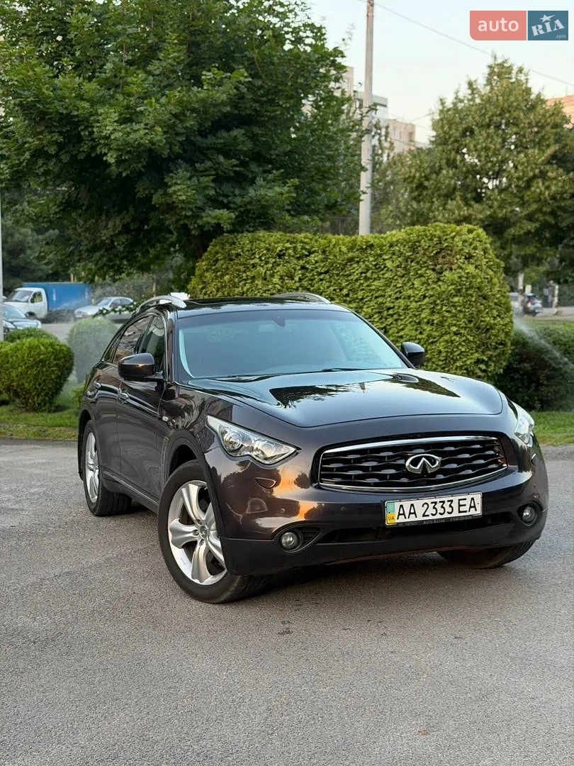 Infiniti FX 37, 2010