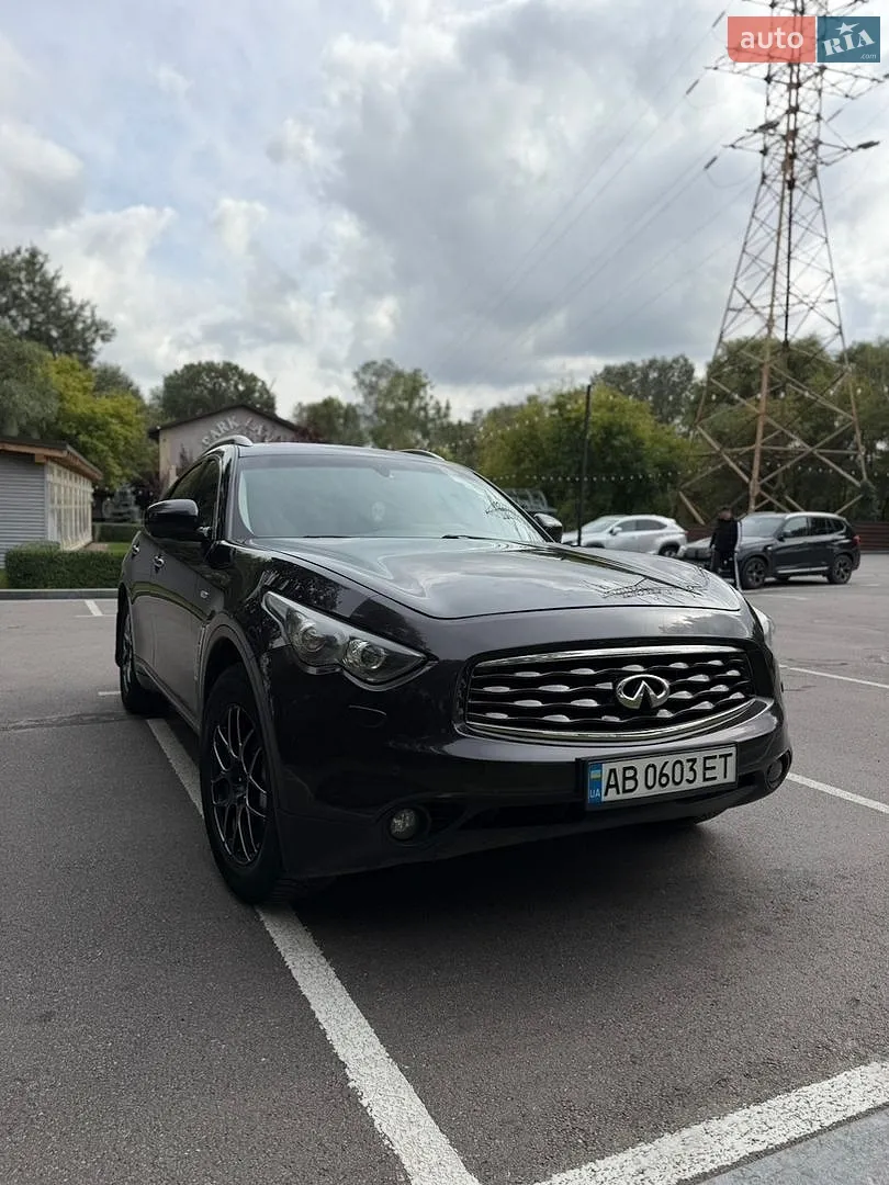 Infiniti FX 37, 2011