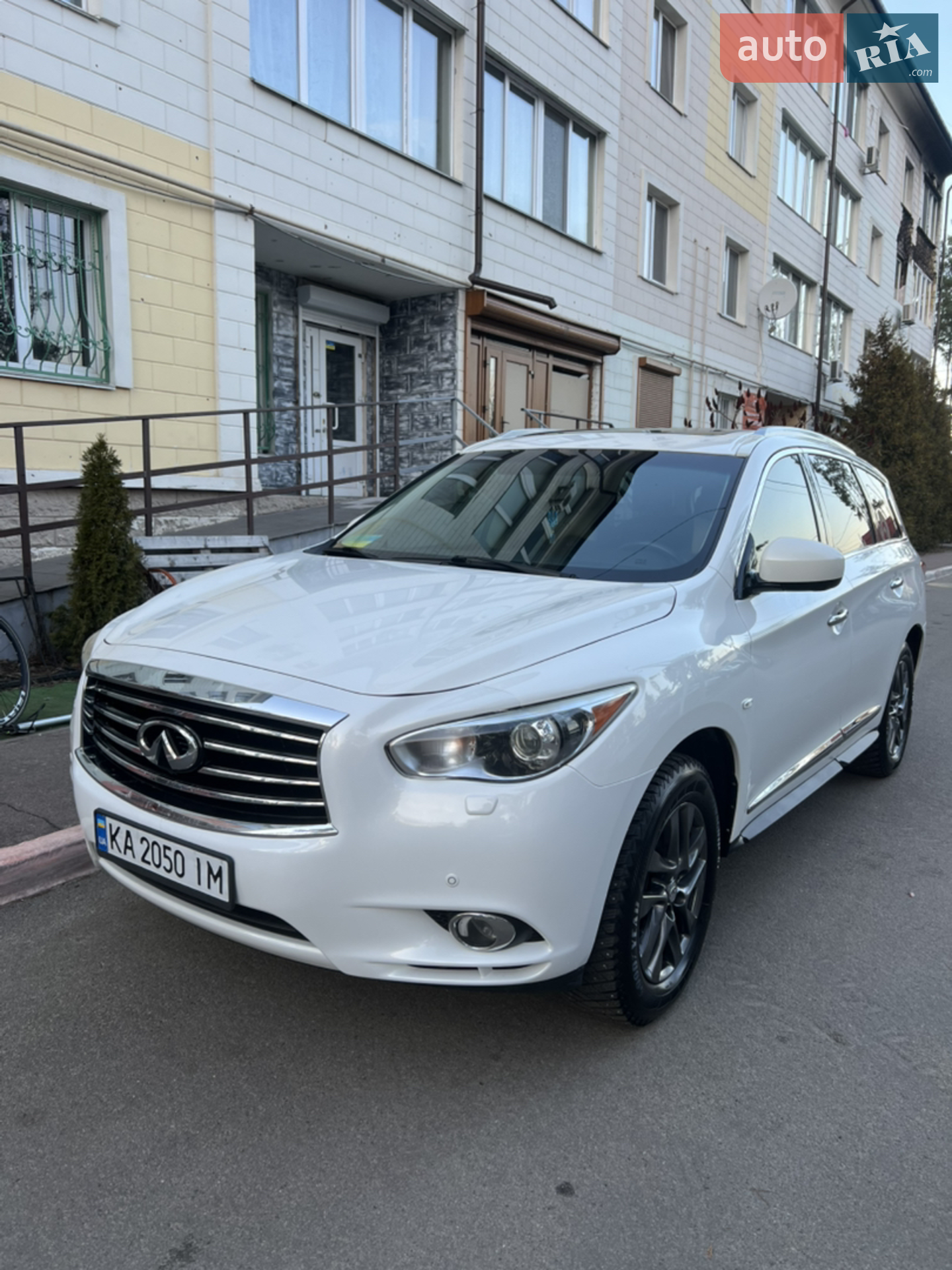 Infiniti JX35, 2013
