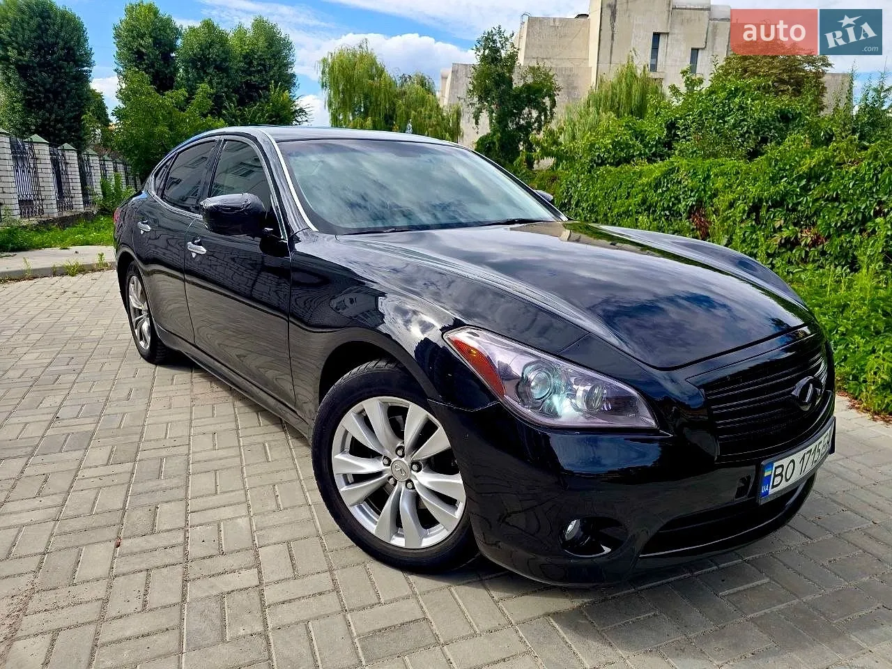 Infiniti M37, 2012