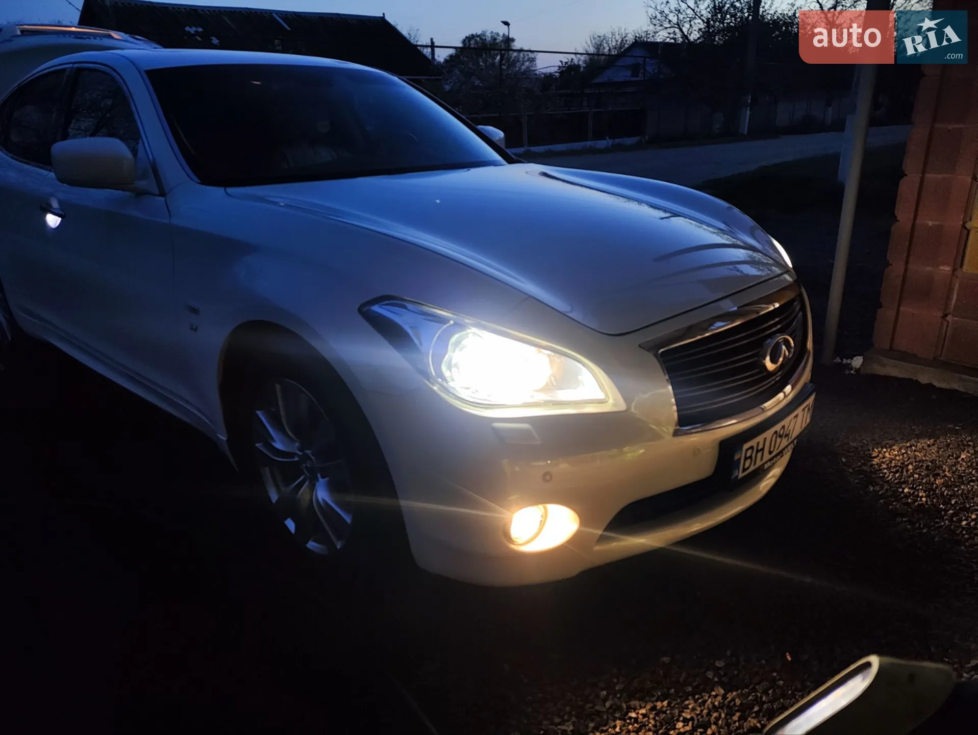 Infiniti Q70, 2015