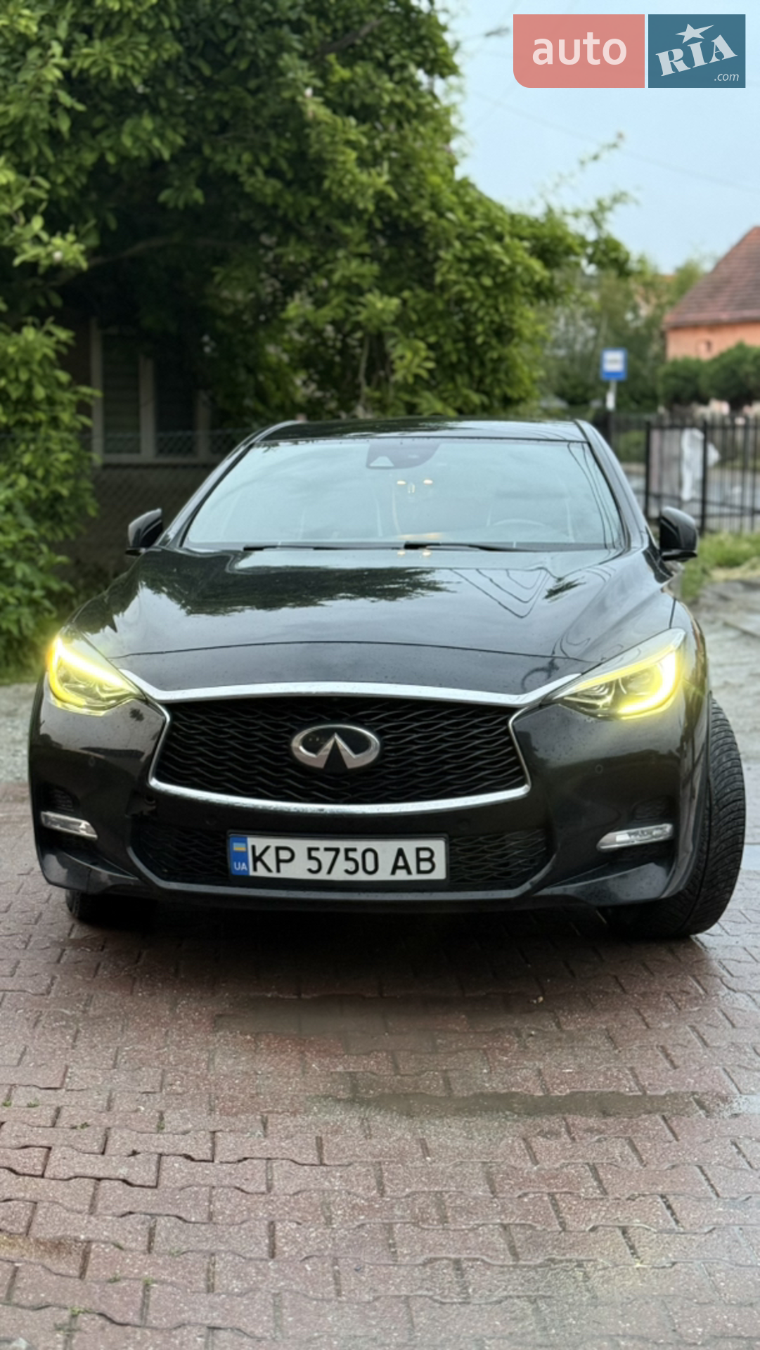 Infiniti QX30, 2016