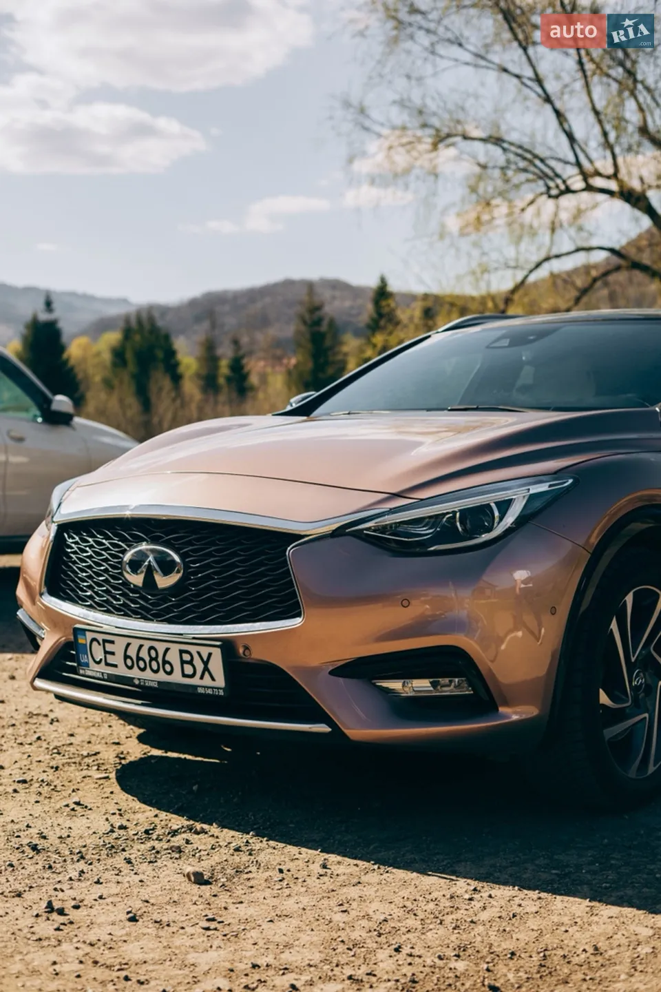 Infiniti QX30, 2016