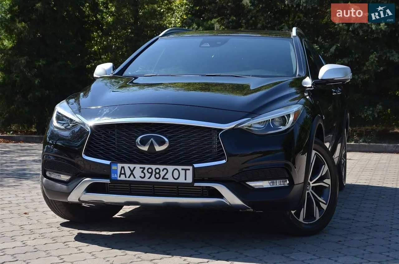Infiniti QX30, 2016